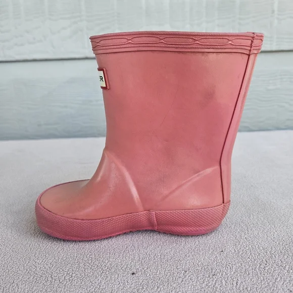 Hunter Wellington Rain Boots Toddler Girl SZ 6 US Pink Waterproof Pull-On - Picture 3 of 10